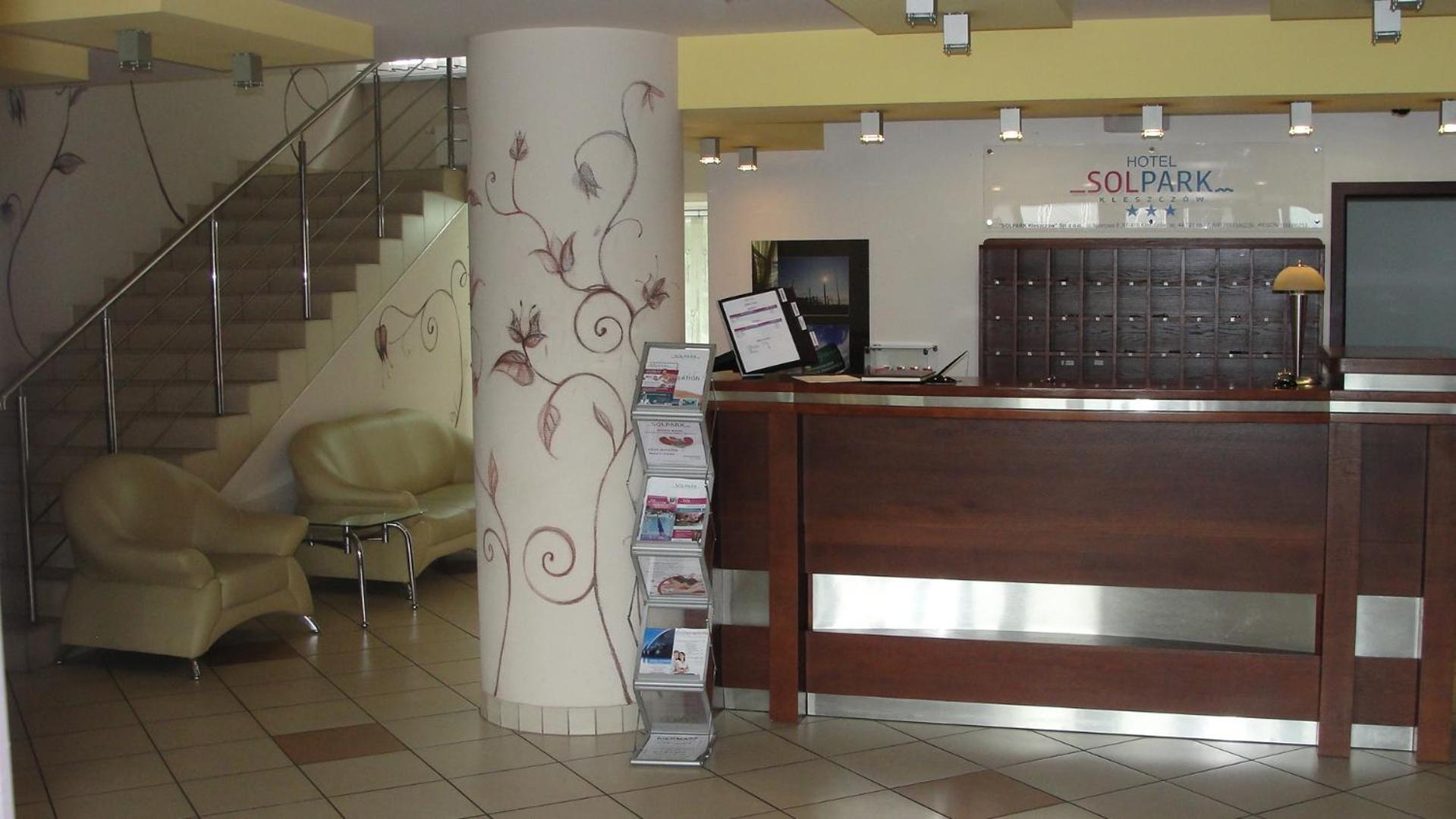 Hotel Solpark Kleszczow  Ngoại thất bức ảnh